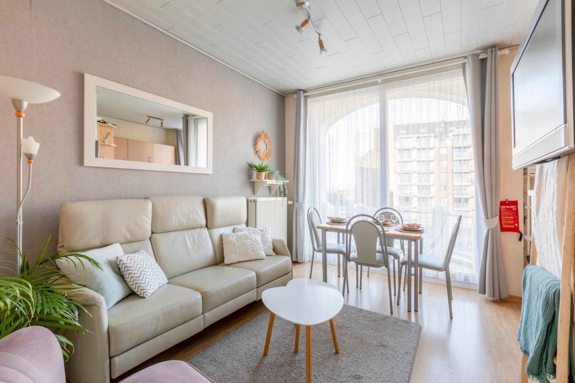 Cosy Apartment 150M From The Beach Blankenberge Bagian luar foto